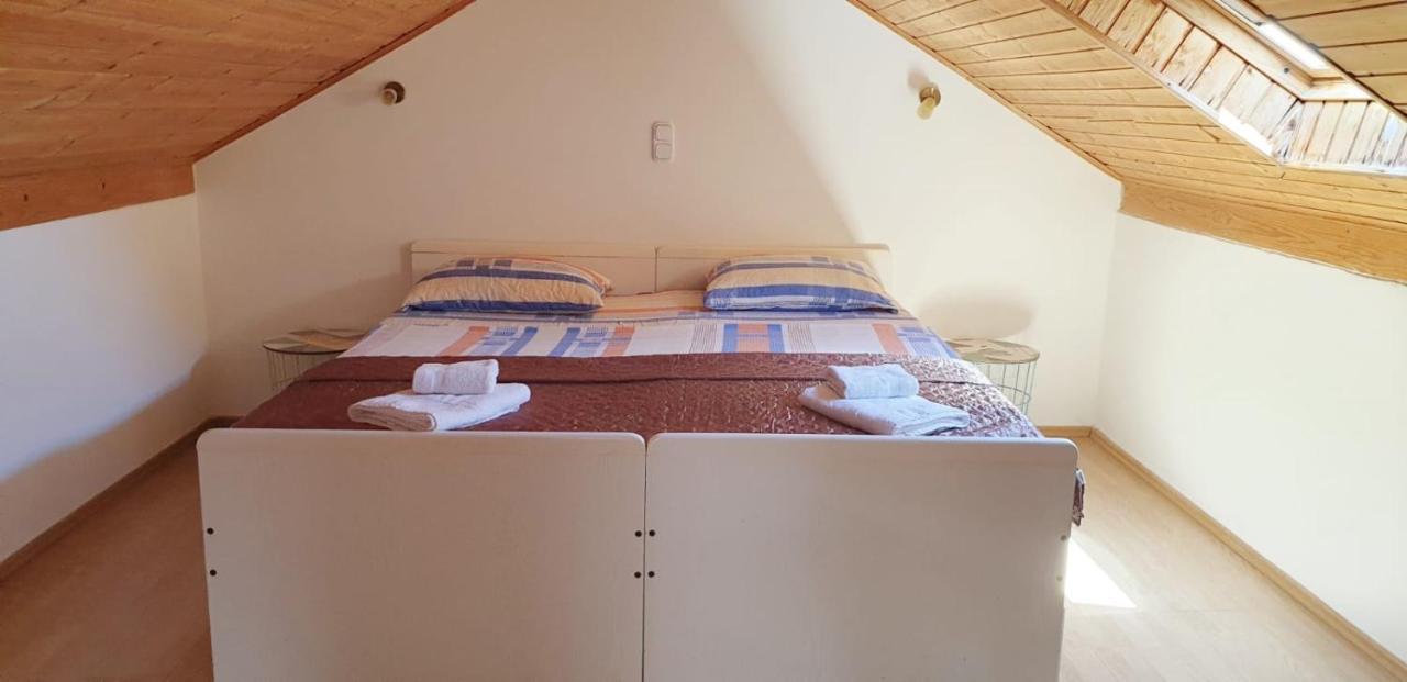 Apartments Zala Matusan Supetarska Draga Extérieur photo