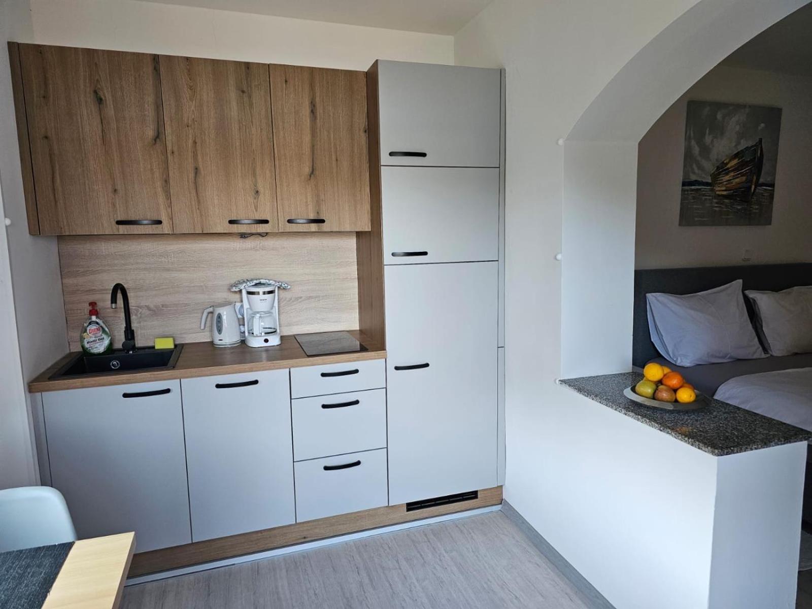 Apartments Zala Matusan Supetarska Draga Extérieur photo