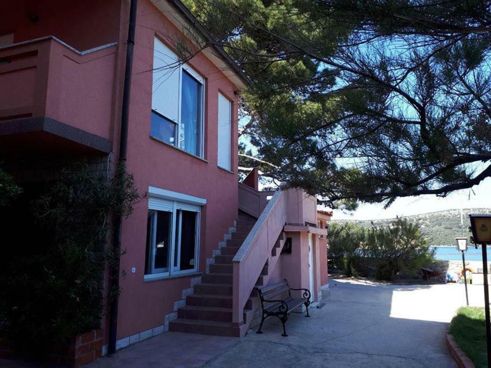Apartments Zala Matusan Supetarska Draga Extérieur photo